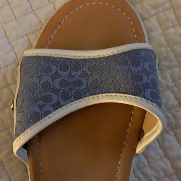 Genuine Coach Slides - Picture 4 of 6